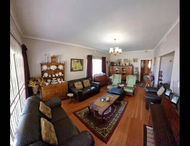 3 BEDROOM HOUSE FOR SALE IN DALVIEW